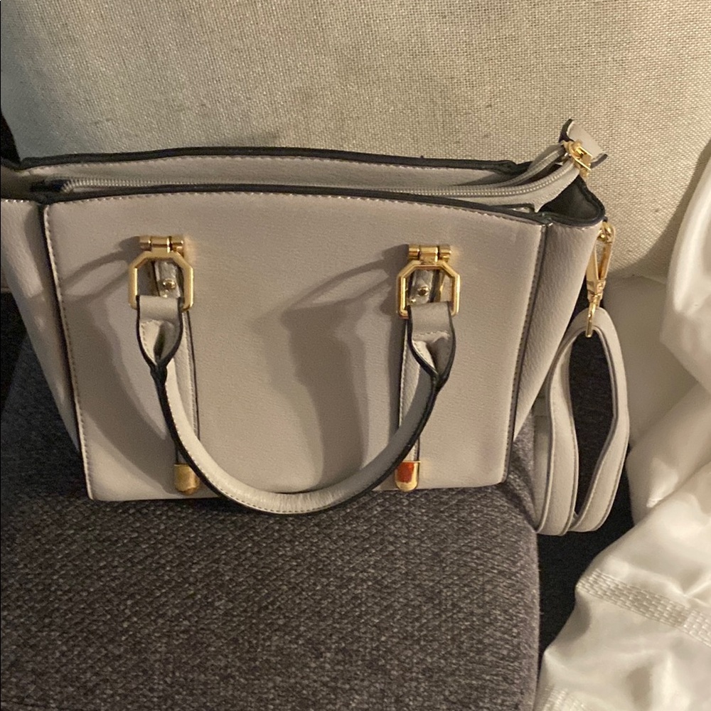 Elegant Gray Handbag